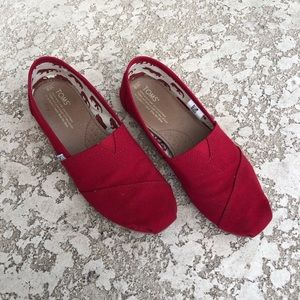 Red Toms